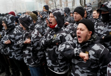 В городах Украины проходят акции протеста против действий России