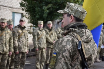 Военное положение вводят с целью заткнуть неугодных правящей власти, - политолог