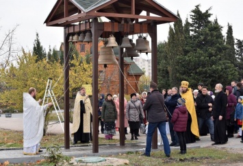 В Севастополе освятили колокола храма преподобного Сергия Радонежского