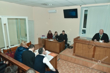 Беспредел в Приморском суде Одессы: в эти минуты прокуратура пытается посадить невиновных