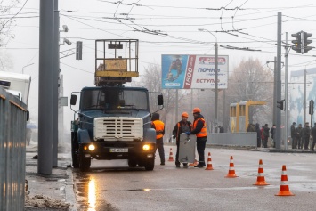 Борис Филатов проинспектировал продление троллейбусного маршрута