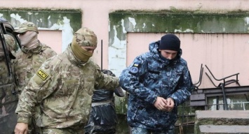 "Сказал два слова и выключился": отец одного из украинских моряков рассказал о его психологическом состоянии