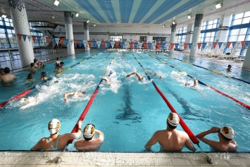 ЧП в киевском фитнес-центре: люди плавали в бассейне с трупом