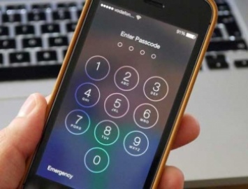 Хакеры официально взламывают любой iPhone за $4000