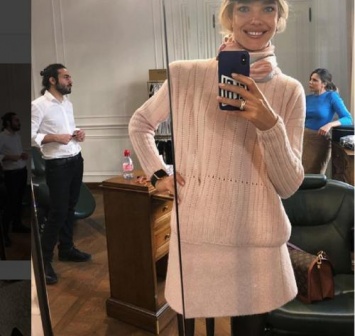 Поклонники в шоке: Наталья Водянова на фото «потеряла» правую ногу