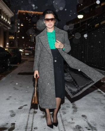 «Зимние туфли»: Фанаты Тины Канделаки обеспокоены ее несезонными нарядами