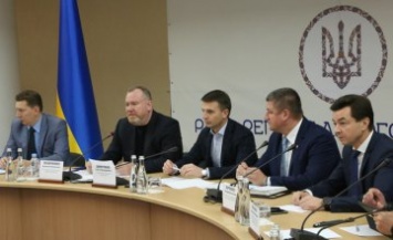 Валентин Резниченко и Глеб Пригунов напомнили руководителям ОТГ и районов об ответственности за развитие регионов