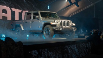 Пикап Jeep Gladiator показался публике