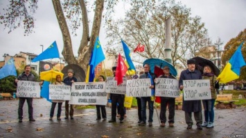 "Россия, которая нападает": в Стамбуле митинговали за Украину