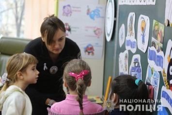 В школу на Шулявке пришла полиция