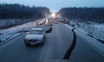 На Аляске введен режим чрезвычайной ситуации из-за сильнейшего землетрясения. Фото, видео