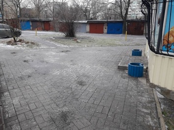 Гололед и порывы сетей: Бердянск встретил первый день зимы