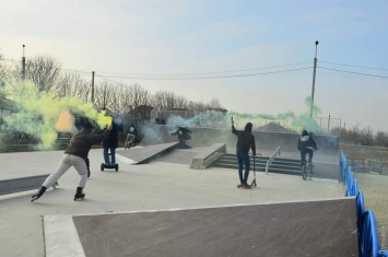 В пригороде Одессы открыли скейт-парк