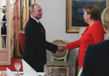 Из Аргентины - с "нормандским форматом": Меркель и Путин обсудили Керченский кризис
