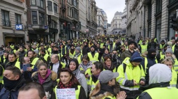 В Нидерландах также начались акции "желтых жилетов"