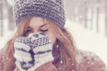 Из-за уникальной аллергии на зиму девушка из Канады рискует умереть