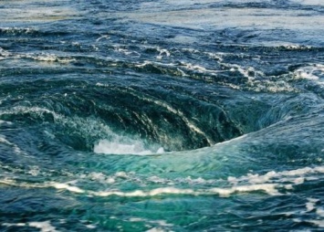 «Марианская впадина всасывает океан»: Апокалипсис может наступить из-за извержения воды через вулканы