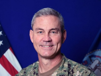 В Бахрейне нашли мертвым командующего 5-м флотом Военно-морских сил США Скотта Стирни