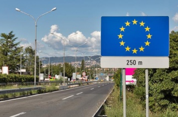 На границе с ЕС необходимо открывать новые пункты пропуска и модернизировать уже имеющиеся - эксперты