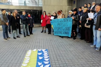 В Испании и Санкт-Петербурге выразили протест Путину за агрессию против Украины