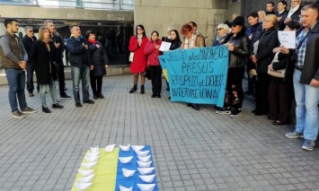 В городах Испании прошли акции в поддержку украинских моряков