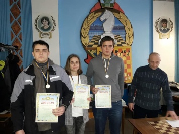 Победа херсонских шахматистов в областных соревнованиях