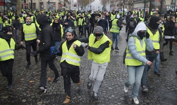 Более 70% французов поддерживают проходящие в стране протесты