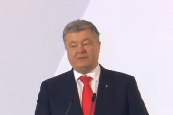 Захват украинских моряков: Порошенко сделал жесткое предупреждение России