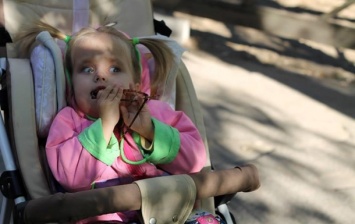 В Днепропетровской области у ребенка с инвалидностью украли коляску