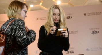Купишь палетку - получишь автограф: Светлана Лобода сообщила о своем бизнесе в России