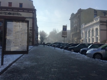Капремонт тротуаров с обновлением уличного освещения по улице Ришельевской - на завершающем этапе. Фото, видео