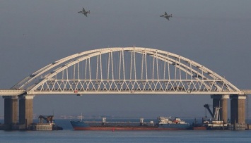 В Киеве осознали, что за Крымский мост РФ порвет глотку любому