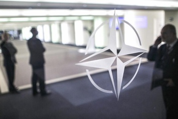 Агрессивную внешнюю политику РФ сегодня обсудят главы МИД стран НАТО