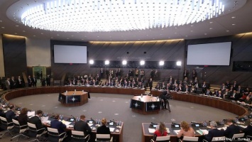 Заседание НАТО и Договор о РСМД: как США дали России последний шанс